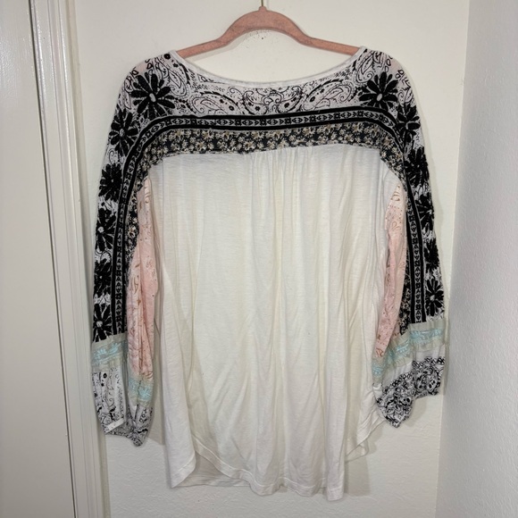 Free People Tripoli Embroidered Long-Sleeve top size small oversized - Picture 9 of 14